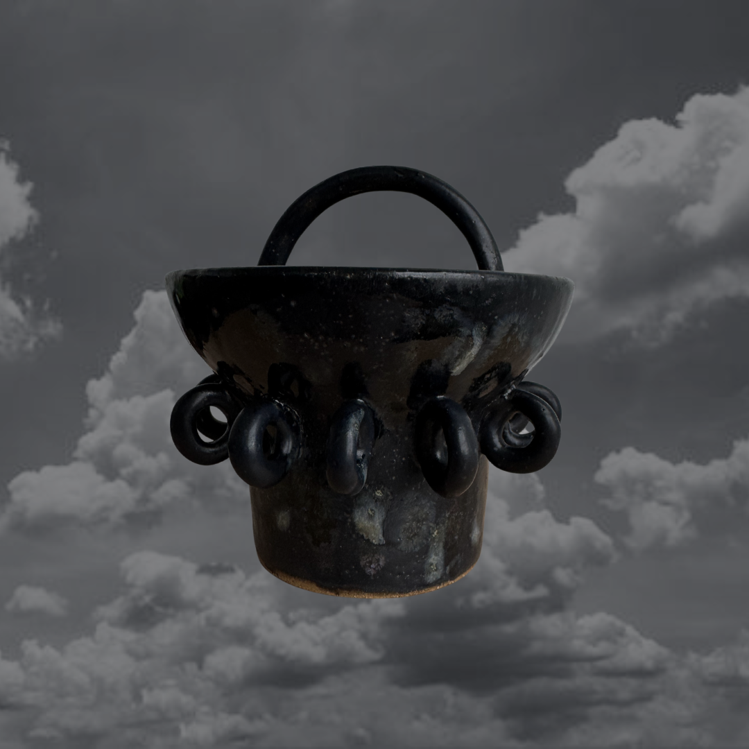 Vase with big and tiny loops